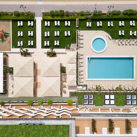 Hotel Aurora Lido di Jesolo Zewnętrze zdjęcie