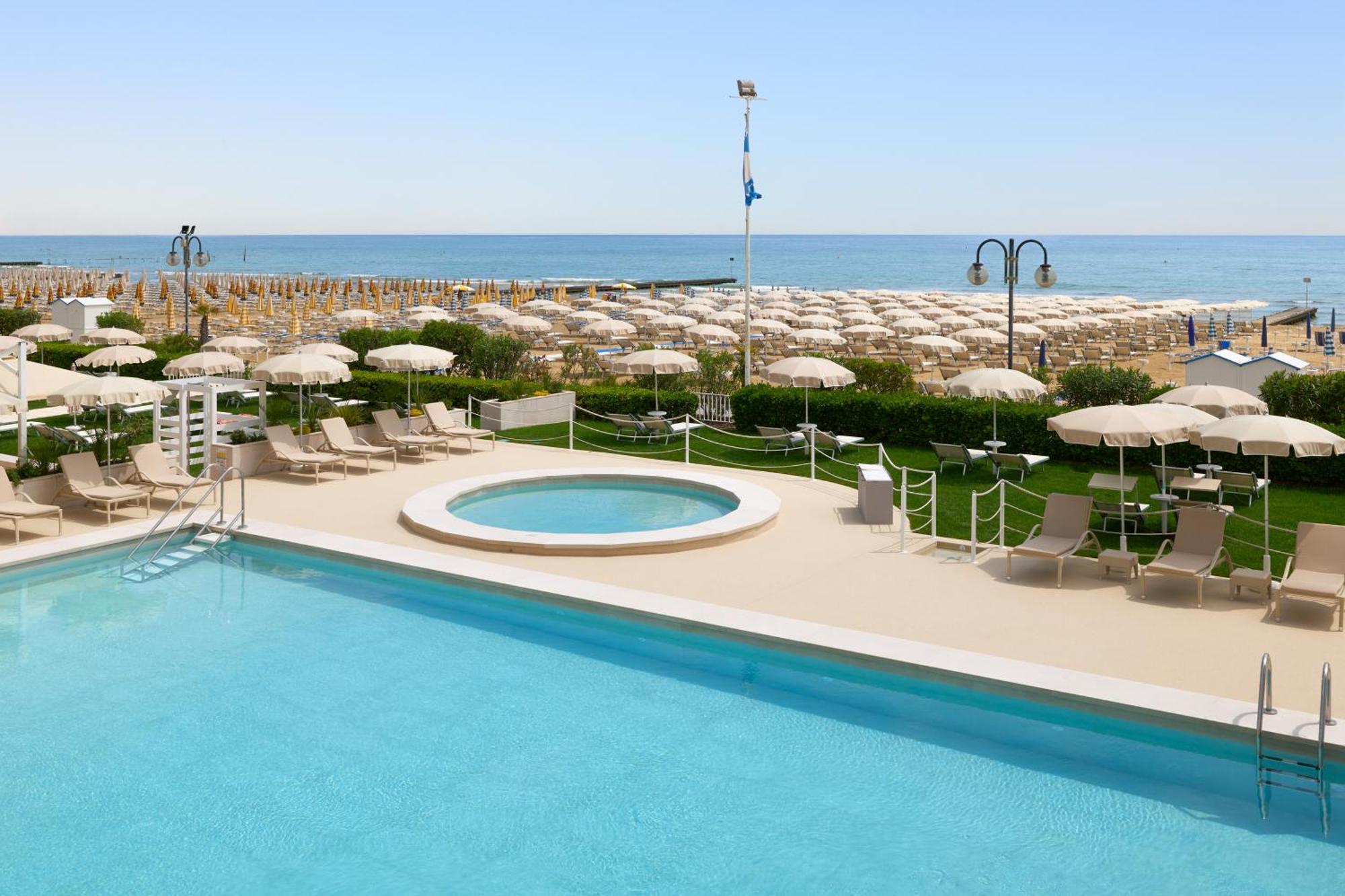 Hotel Aurora Lido di Jesolo Zewnętrze zdjęcie