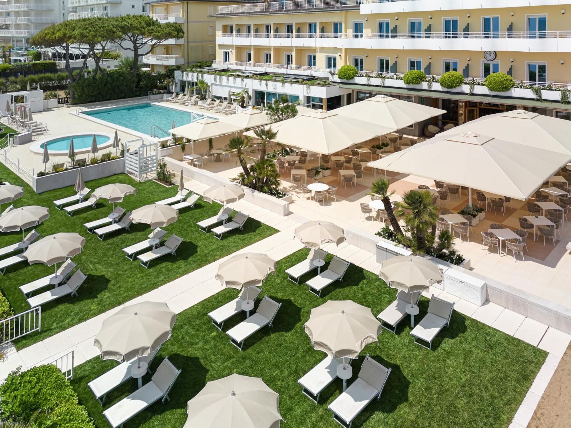 Hotel Aurora Lido di Jesolo Zewnętrze zdjęcie