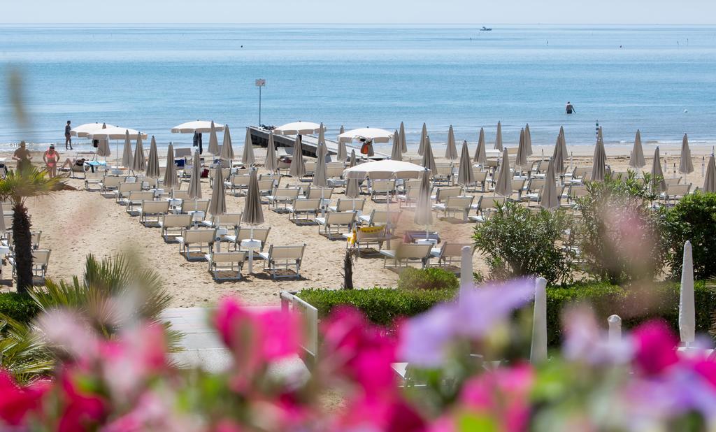 Hotel Aurora Lido di Jesolo Zewnętrze zdjęcie